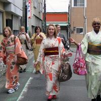 Students wearing kimonos 