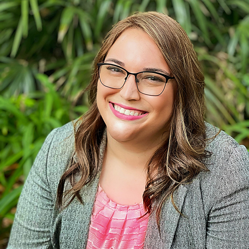 headshot of Dr. Victoria Richter