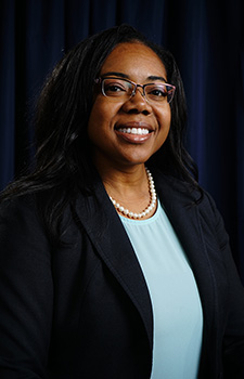 headshot of Lashica Thomas