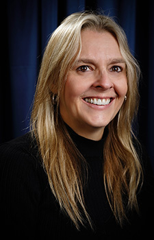 headshot of Melanie White